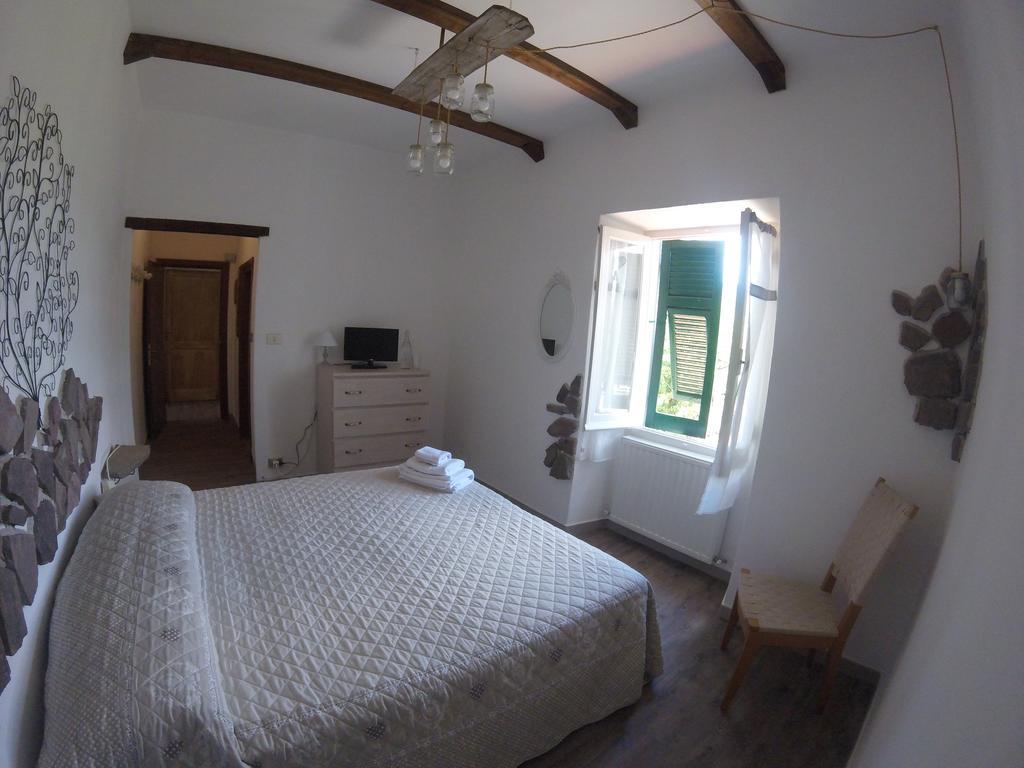 Agriturismo Dei Legi San Pietro Vara 外观 照片